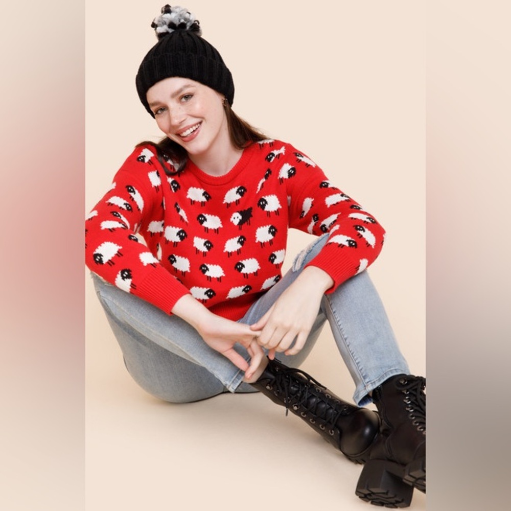 Danny Black Sheep Pullover Sweater - Picture 4 of 5